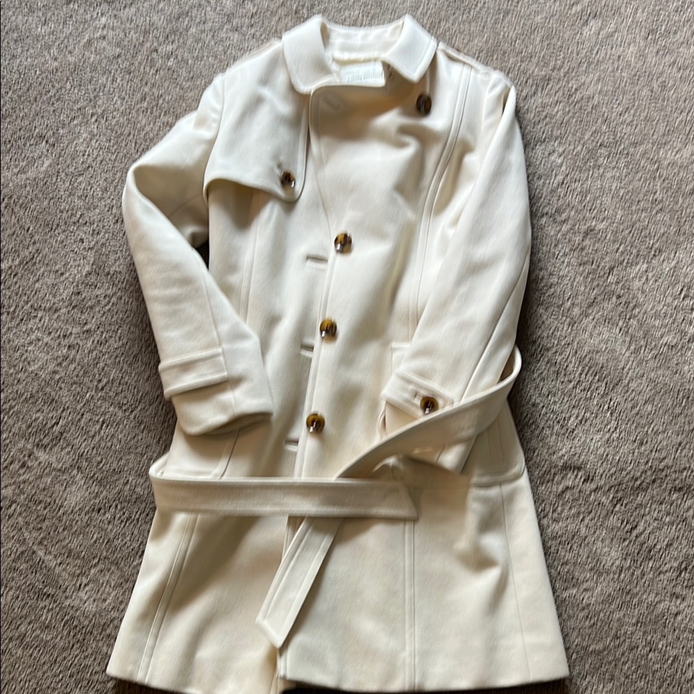 Banana Republic Cream Trench Coat